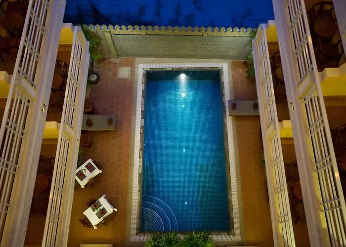 Grand Bayon Hotel 4*